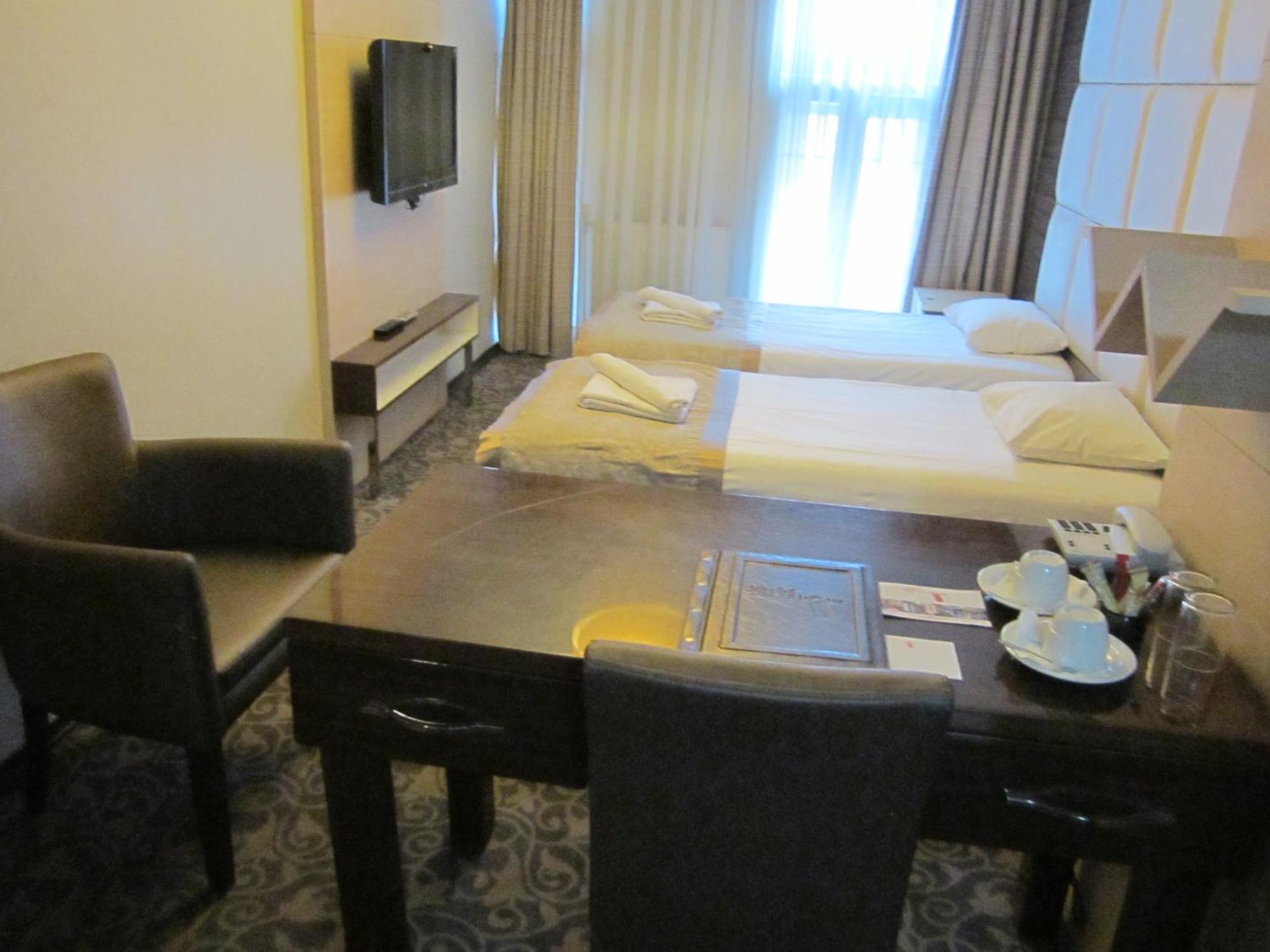 Derpa Suite Hotel Istanbul Exteriör bild