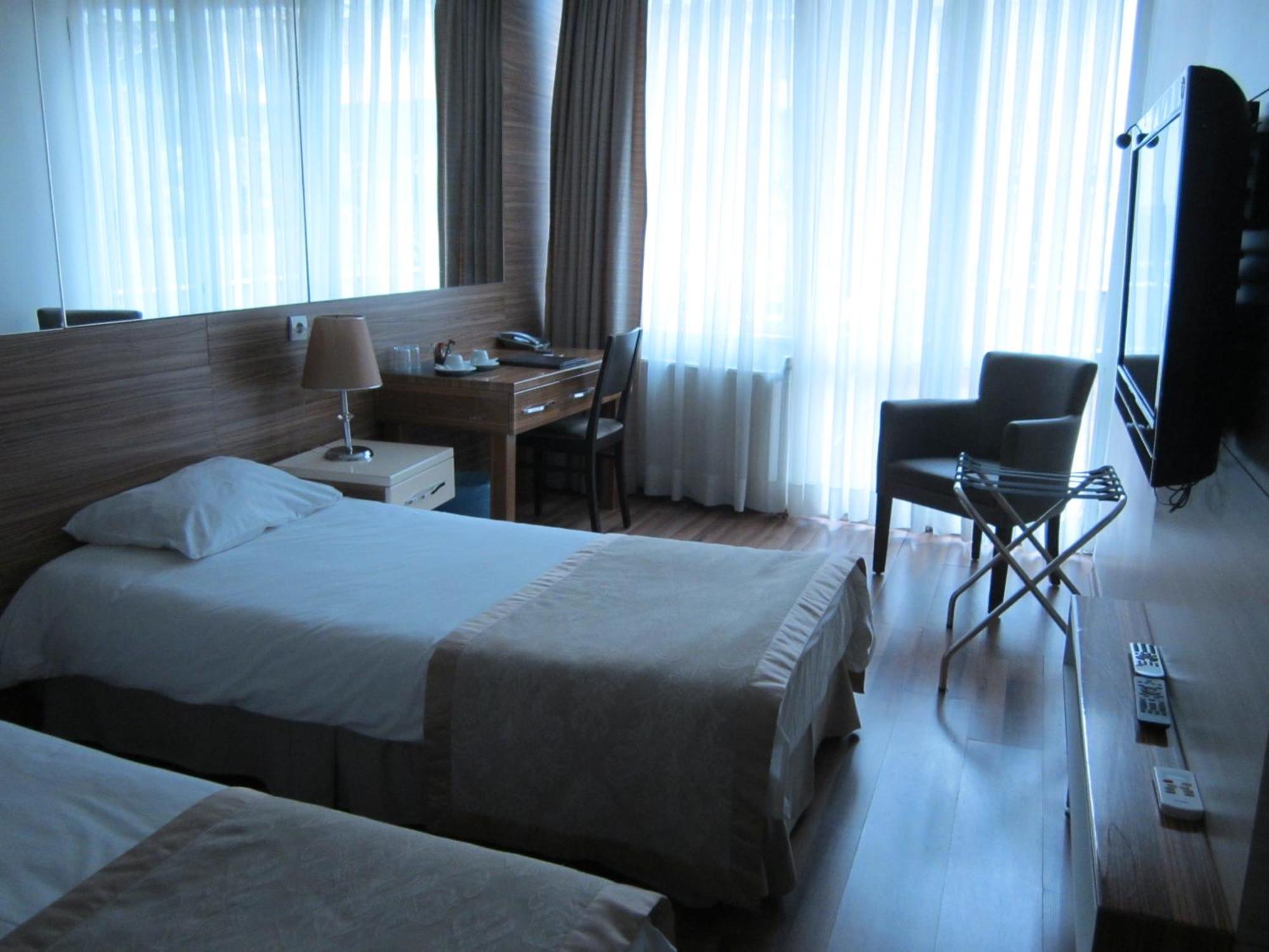 Derpa Suite Hotel Istanbul Exteriör bild